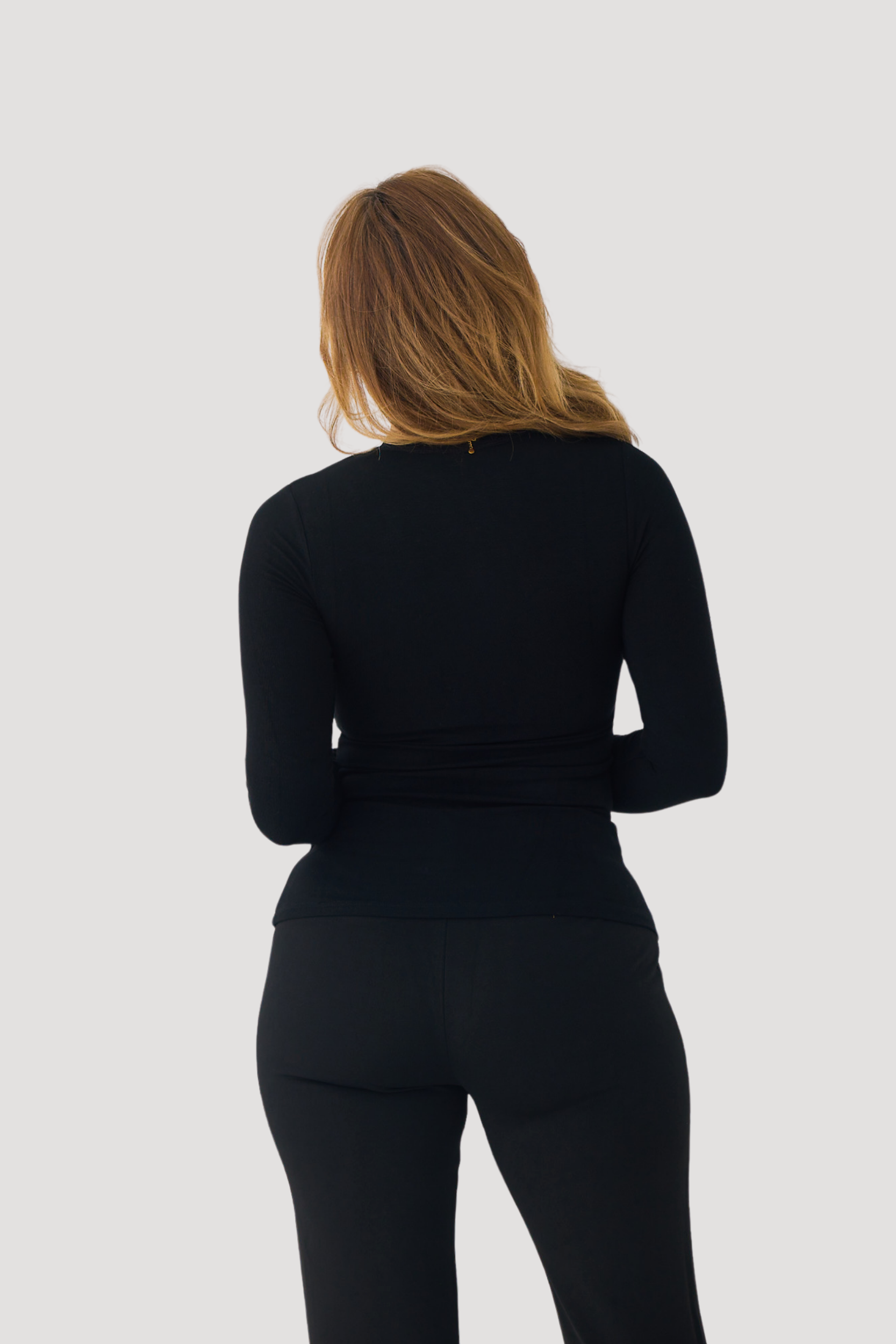 LACE V-NECK LONG SLEEVE